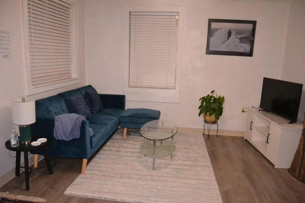 Bright And Cozy Lighthouse Cottage In Greenville Sc Екстериор снимка